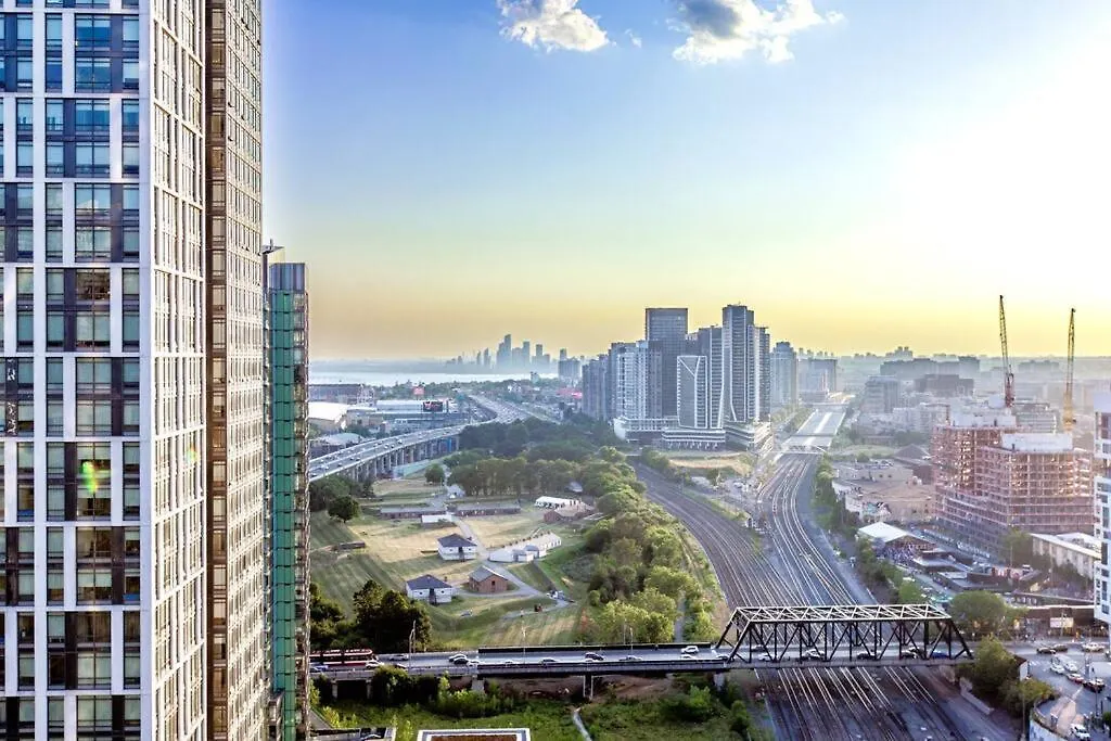 Skyhigh Haven Led-Lit Downtown Condo Retreat Toronto